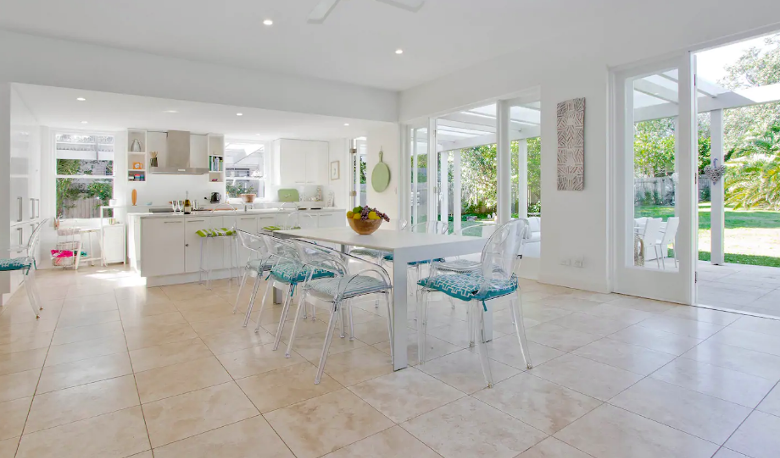 Accommodation Image for Sunny Spectacular Vaucluse