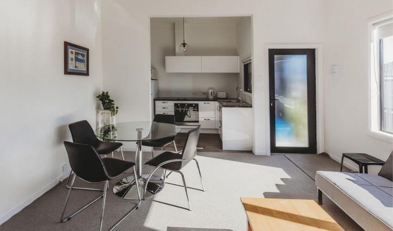 Accommodation Image for DEVINE ON DEVON CENTRAL