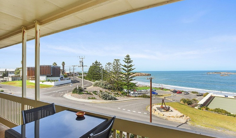Accommodation Image for The Dolphins Beachfront