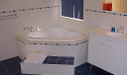 King Suite with Spa Bath - Spa bath