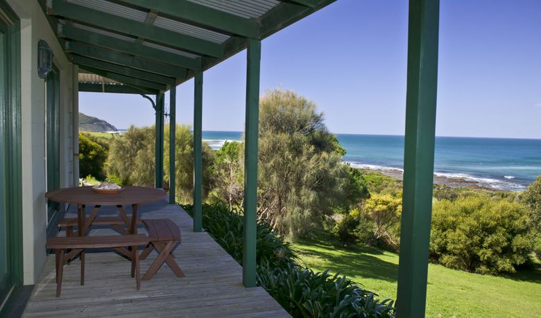 Accommodation Image for Bennett's Beach House