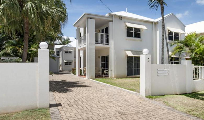 Accommodation Image for 3 Bedroom Townhouse