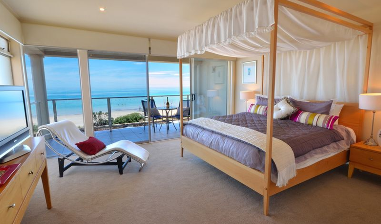 Accommodation Image for Adelaide Luxury Beach House