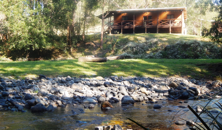 Accommodation Image for Allyn Riverside Cabins