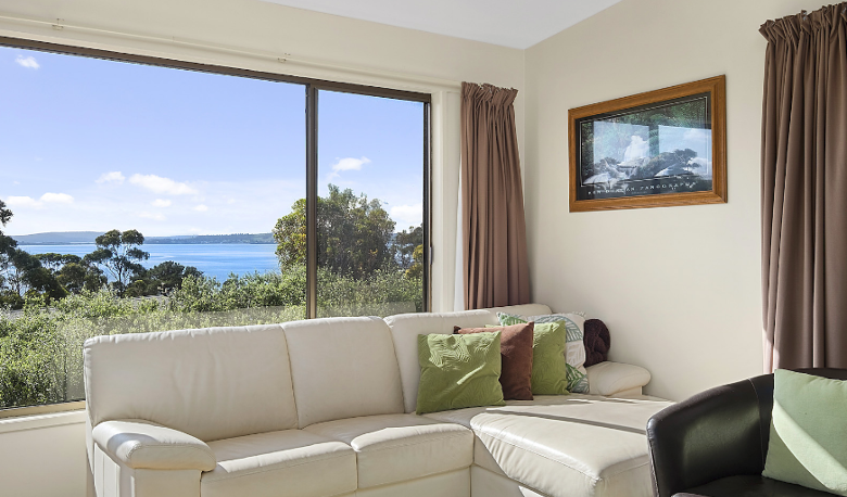Accommodation Image for Mirramar House