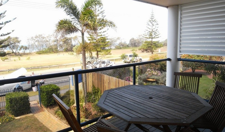 Accommodation Image for Clovelly Beach Townhouse